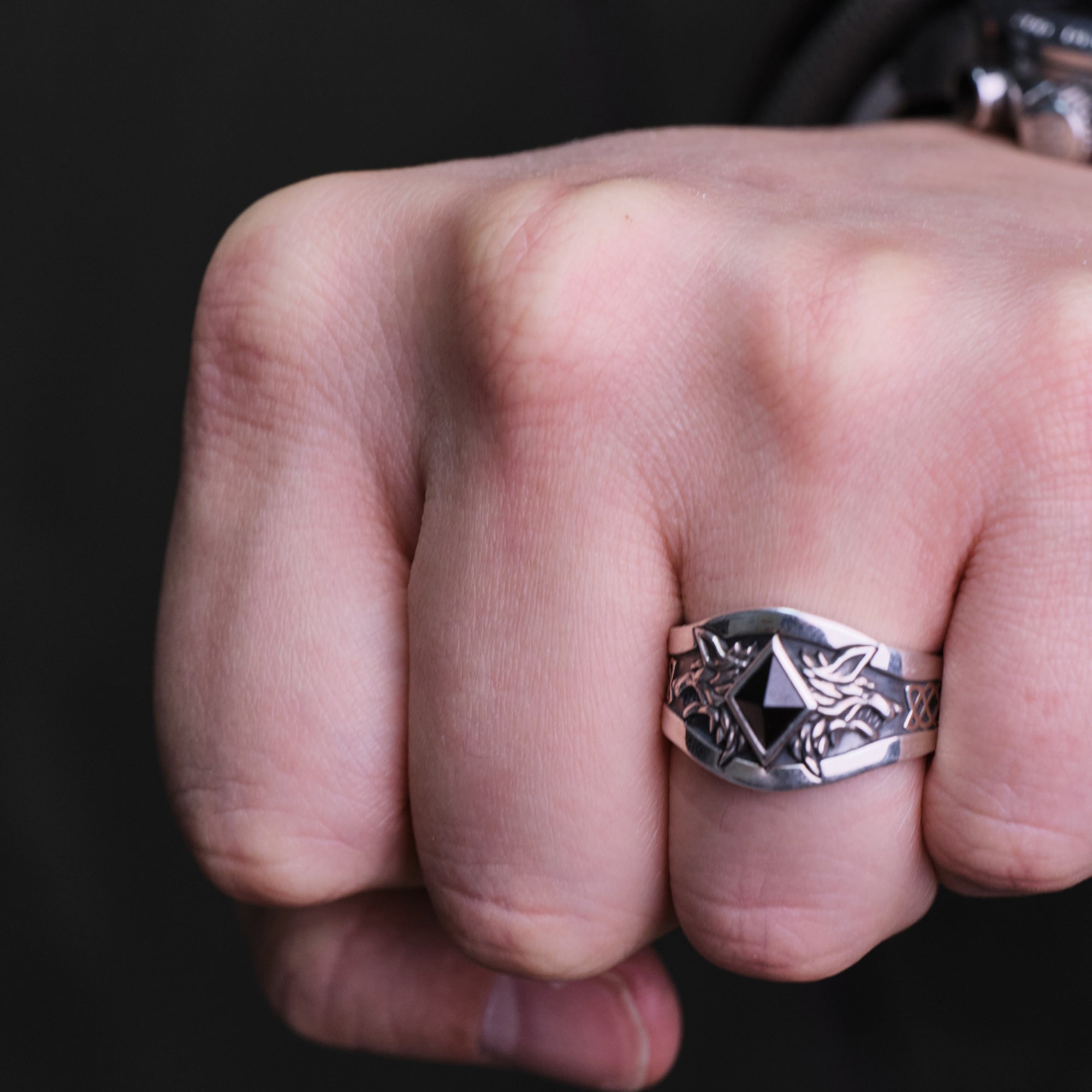 Warhammer 40K Space Wolves Ring of Leman Russ Wolf King Memorial Ring Starforged